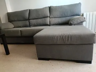 Sofá chaiselongue gris tela