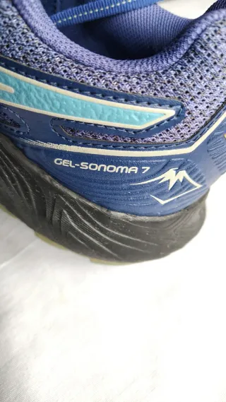 Zapatillas trail Asics Sonoma talla 42.5