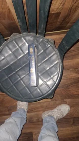 VHS Queen Greatest Flix II con libro