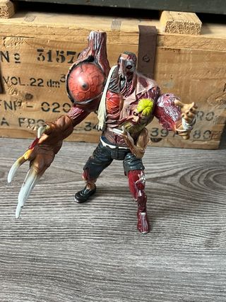 Figura William Birkin Resident Evil