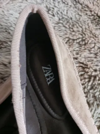 Zapatos planos Zara beige talla 39