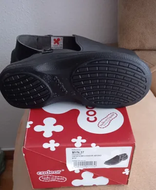 Zapatos de trabajo hostelería Codeor negros