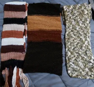 Sciarpe in maglia marroni