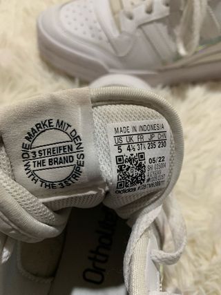 Sapatilhas Adidas Brancas