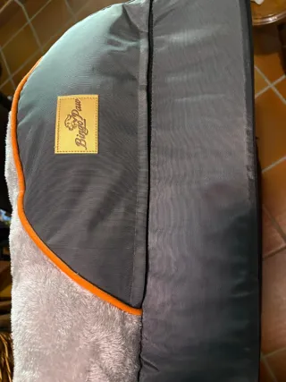 Cama para mascotas suave y cómoda