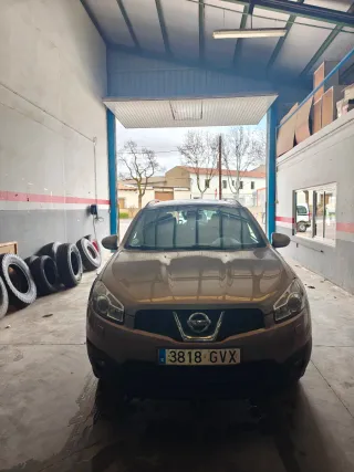 Nissan Qashqai+2 2010