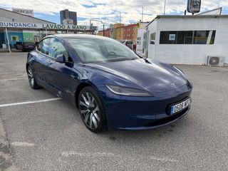 Tesla Model 3 2024