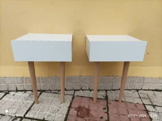 Mesitas de Noche Blancas y Madera