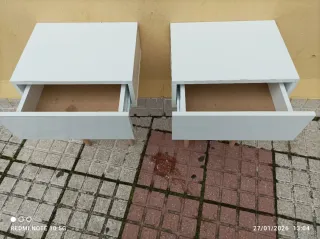 Mesitas de Noche Blancas y Madera