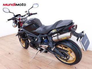 TRIUMPH STREET TRIPLE 675 R