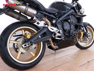 TRIUMPH STREET TRIPLE 675 R