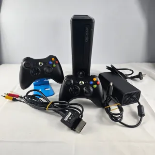 Xbox 360 + 2 controller