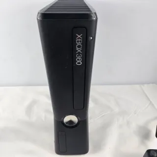 Xbox 360 + 2 controller