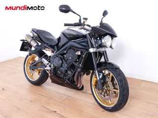 TRIUMPH STREET TRIPLE 675 R