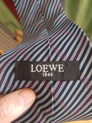 Corbatas Loewe Multicolor y Roja