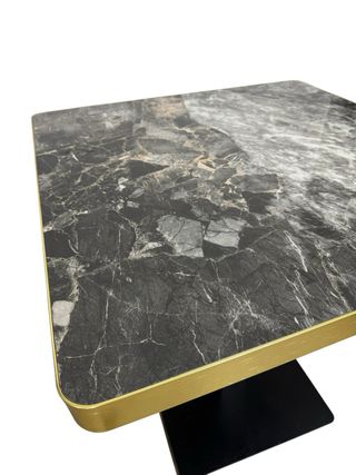 Mesa efecto mármol negro