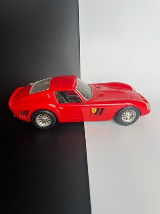 FERRARI 250 GTO ( 1962 ) , BURAGO 1/18 .