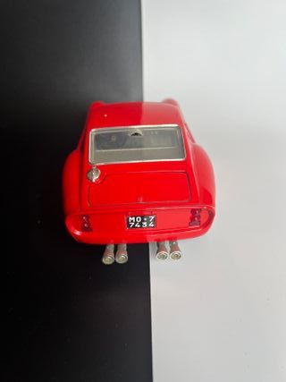 FERRARI 250 GTO ( 1962 ) , BURAGO 1/18 .