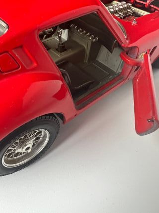 FERRARI 250 GTO ( 1962 ) , BURAGO 1/18 .