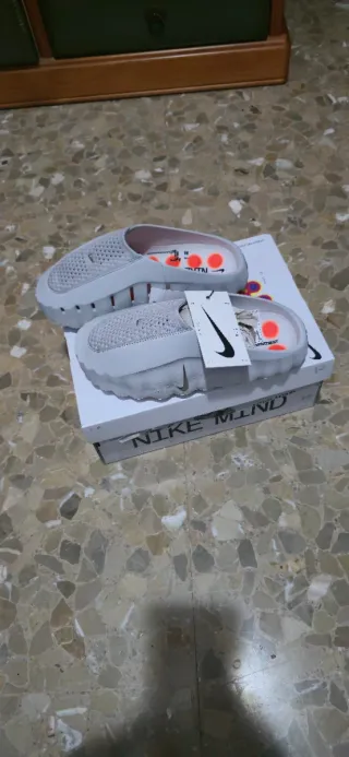 Nike Mind 001 slide