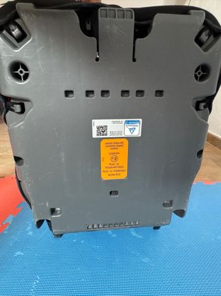 Silla coche Takata rosa casi nueva