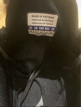 Zapatillas Mizuno Wave Ultima negras y amarillas