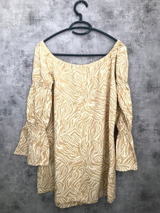 Blusa Bershka Beige/Blanca Estampada