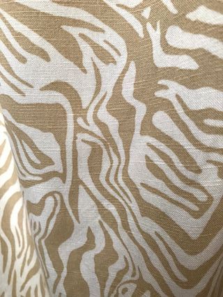 Blusa Bershka Beige/Blanca Estampada