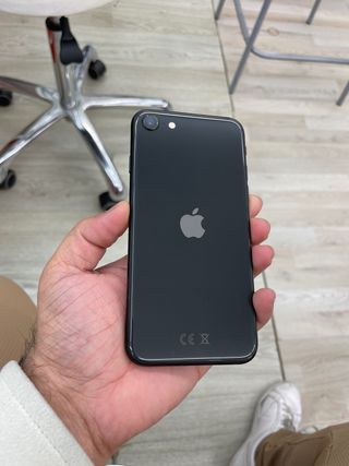 iPhone 64GB Negro