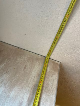 Escritorio madera y cristal con estanterías