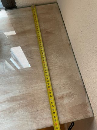 Escritorio madera y cristal con estanterías