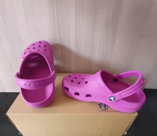 Zuecos Crocs originales color Rosa Talla 36-37.