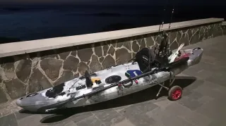 Kayak de pesca con remo