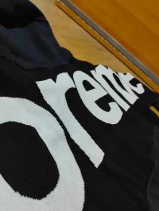 Sudadera Supreme Negra Logo Grande