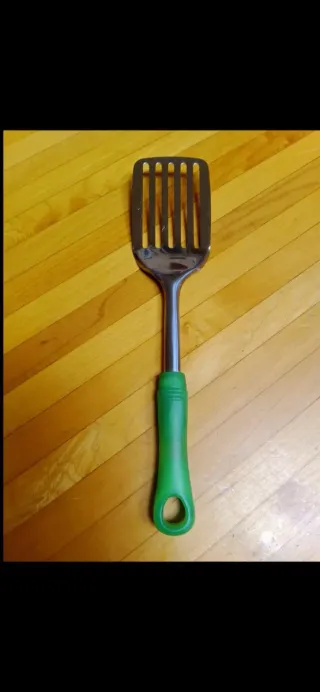 Paletta da cucina in metallo e plastica