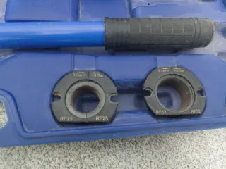 Prensadora multicapa tuberías con maletín