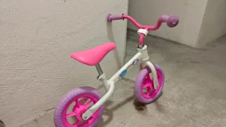 Bicicleta de equilibrio rosa CHICO