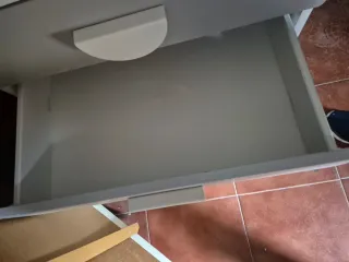 Armario infantil blanco y gris