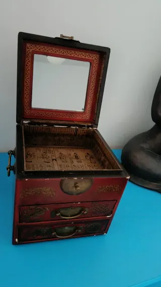 Joyero Oriental Rojo y Dorado