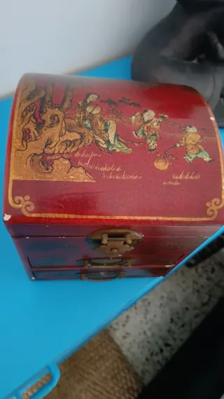 Joyero Oriental Rojo y Dorado