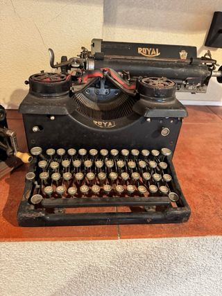 Máquina de escribir Royal antigua
