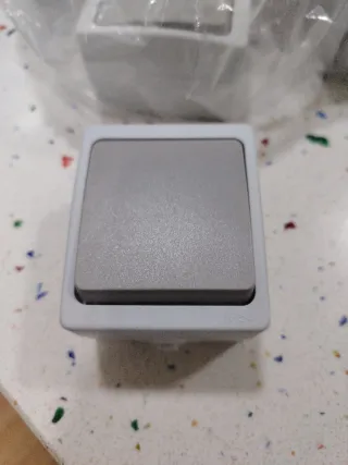 5 Conmutador estanco AKYA IP54