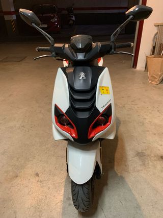 Peugeot Scooter
