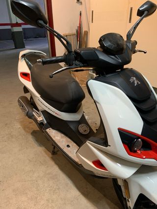 Peugeot Scooter