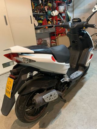Peugeot Scooter