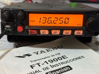 YAESU FT-1900 VHF Transceptor Radio