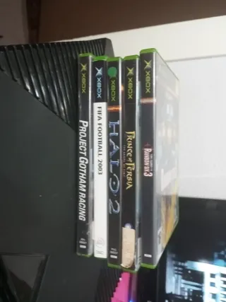 Xbox Clásica Negra con Juegos