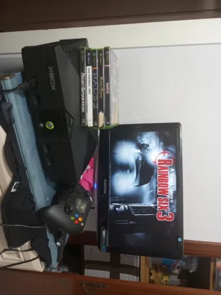 Xbox Clásica Negra con Juegos