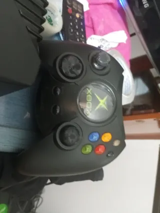 Xbox Clásica Negra con Juegos