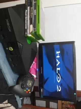 Xbox Clásica Negra con Juegos